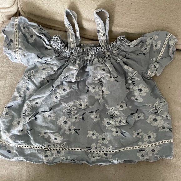 Women’s of the shoulder cropped tank top - Picture 2 of 2